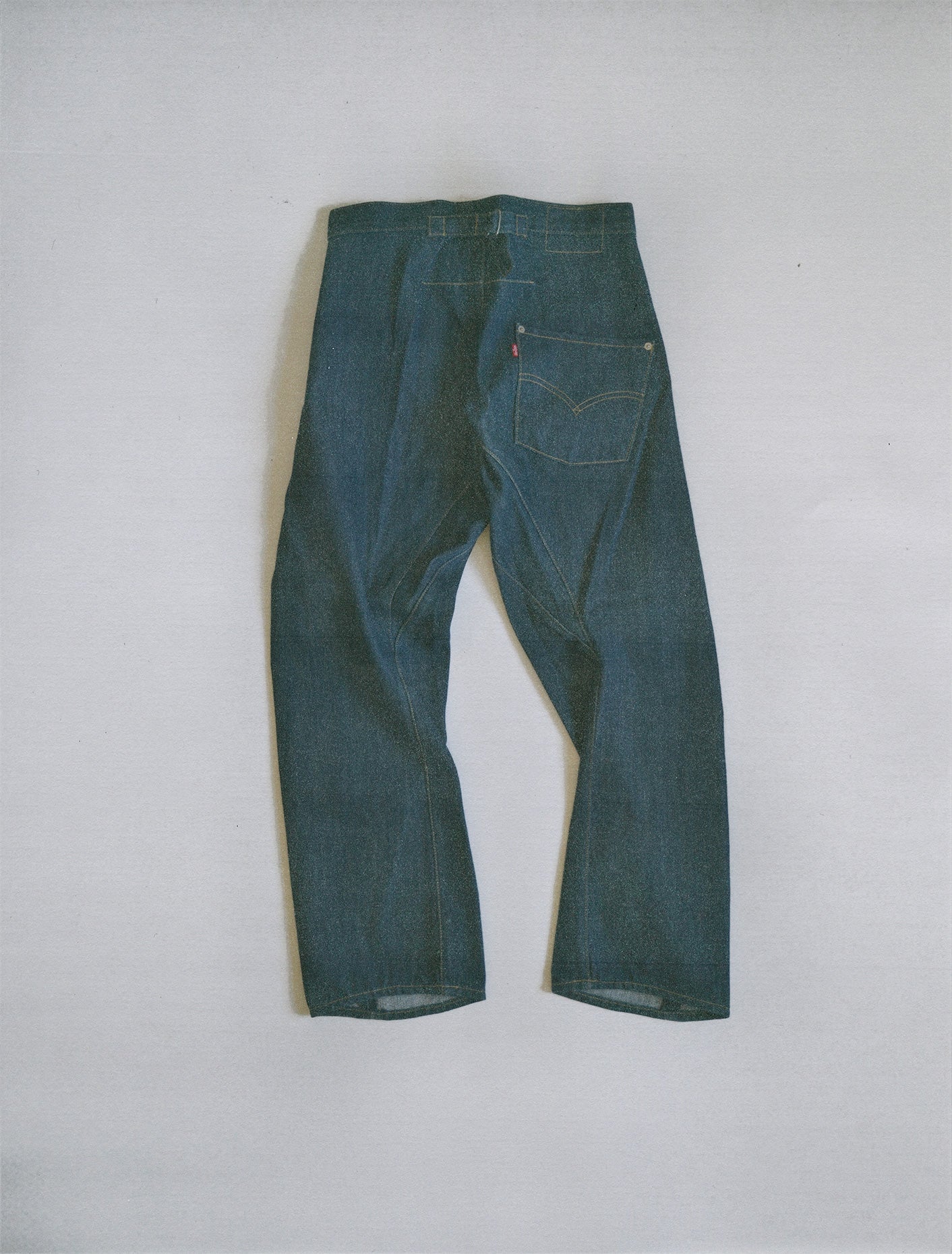 LEVI'S ENGINEERED JEANS W28 シンチバック Levi's Engineered Cinch Back Jeans – AVERAGE LOCAL